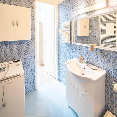 Brigi For 6 Ppl, Ac, Fast Wifi Apartment