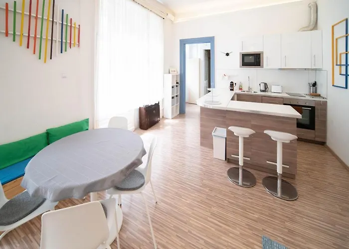 Brigi For 6 Ppl, Ac, Fast Wifi Budapesta