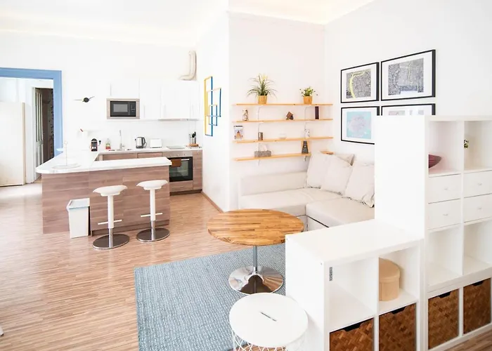 Brigi For 6 Ppl, Ac, Fast Wifi